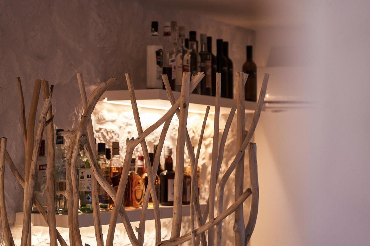 Hotel Petri Agios Georgios (Santorini)