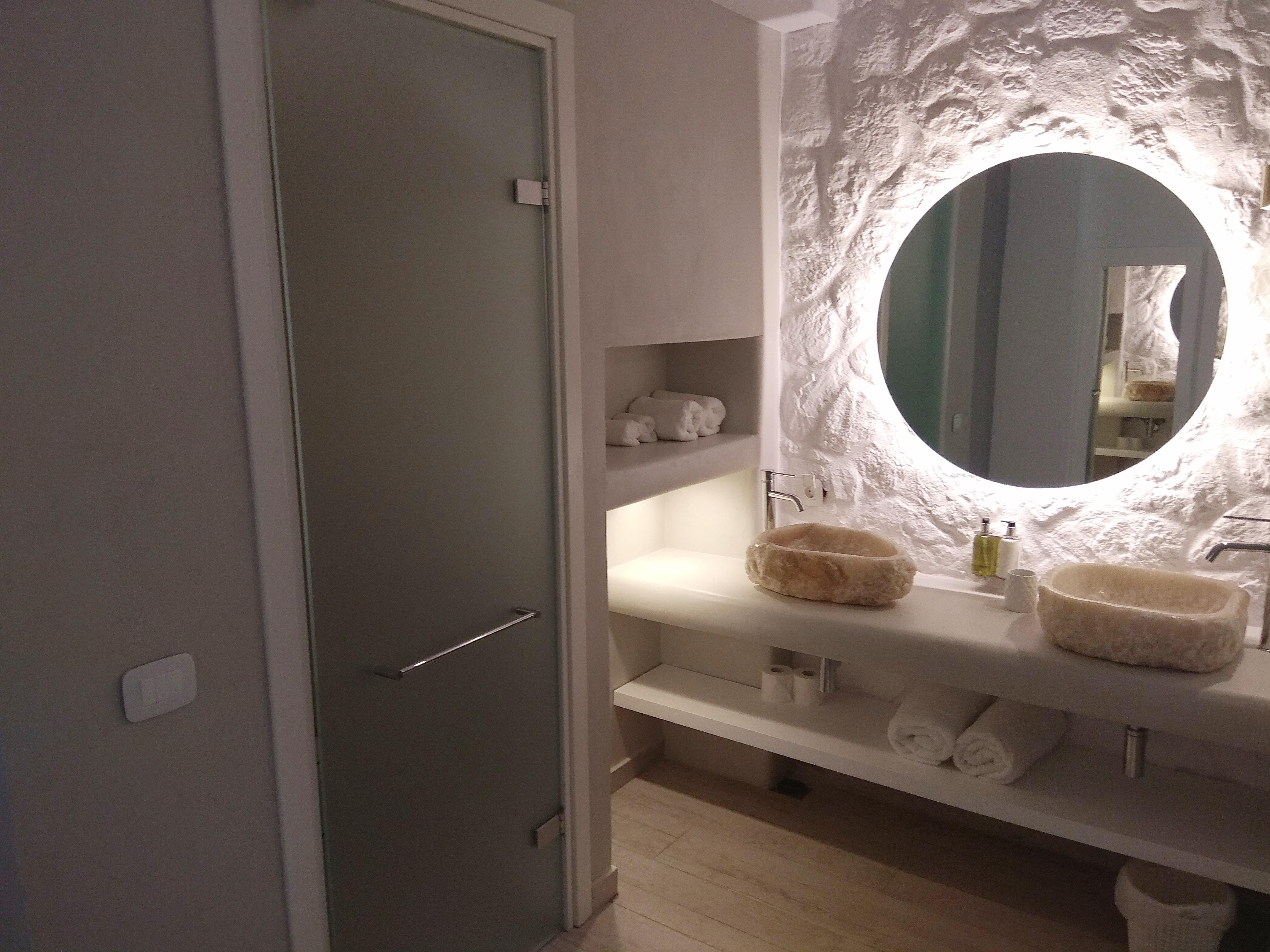 Petri 2* Agios Georgios (Santorini)