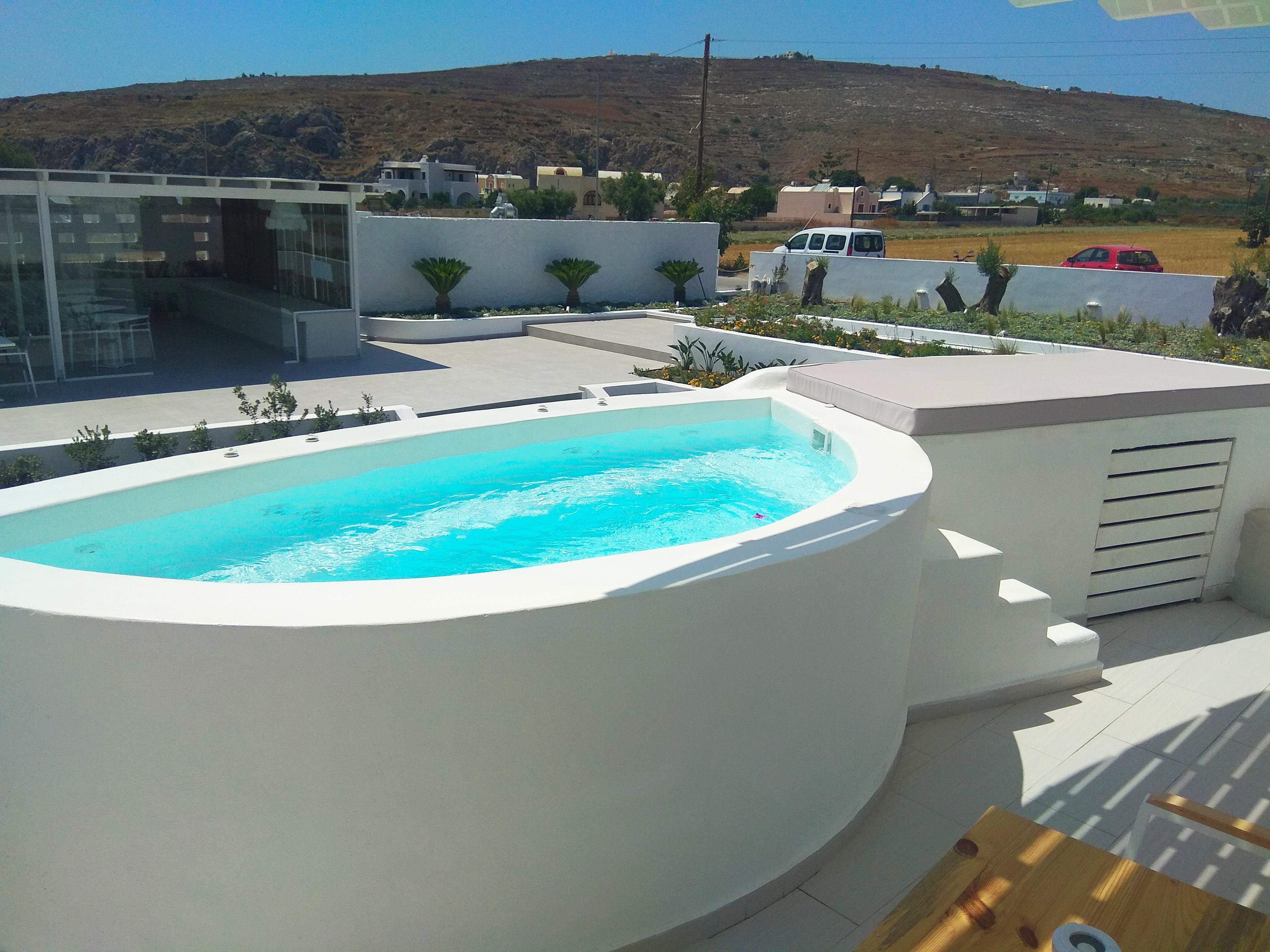 Petri 2* Agios Georgios (Santorini)