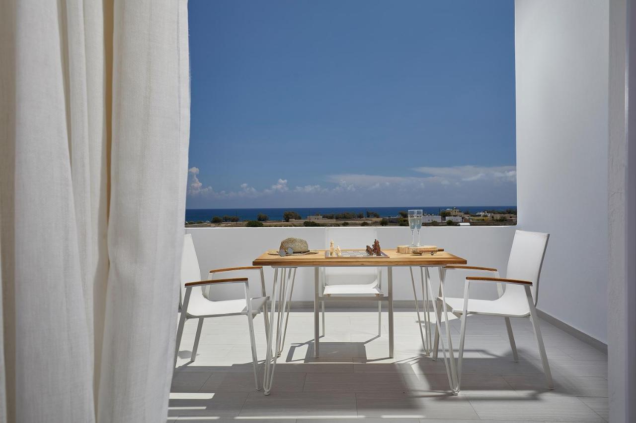 Petri Agios Georgios (Santorini)